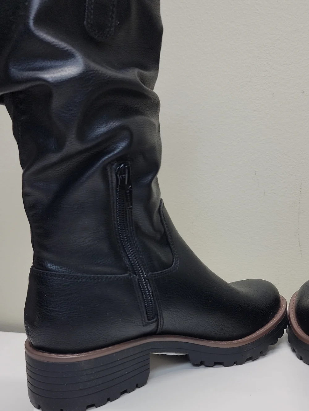 Sun + Stone New In Box! Lug Sole Slouchy Boots Sz 5